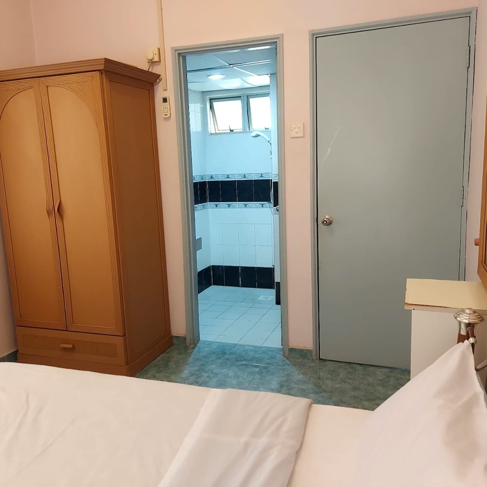 Glory 2 Beds Room By Alpine photo 8