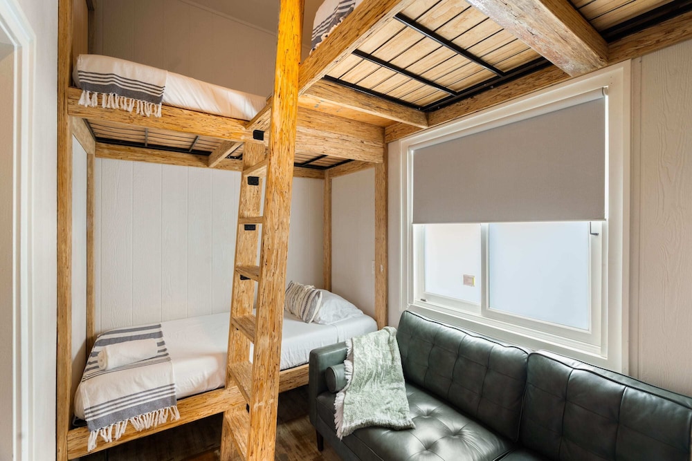 6BR Sanctuary