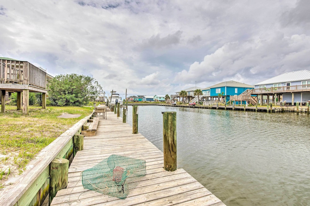 Waterfront Dauphin Island Home w/ Deck & Boat Dock view 3