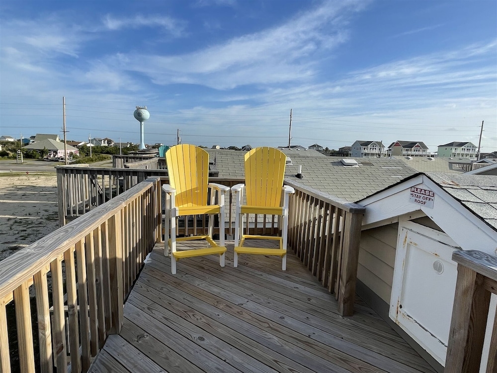 7 Safe Harbor Studio Bedroom Condo by RedAwning