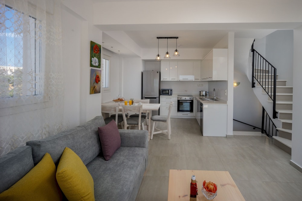 Blue Hills Villas by Estia Purple 1