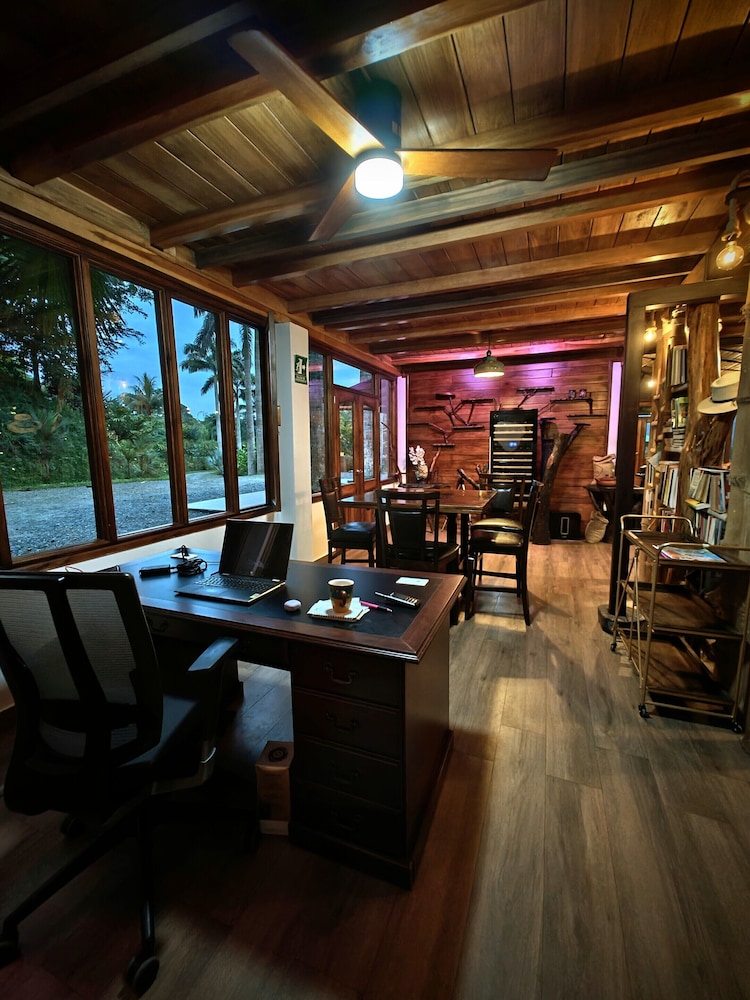 meeting & event spaces