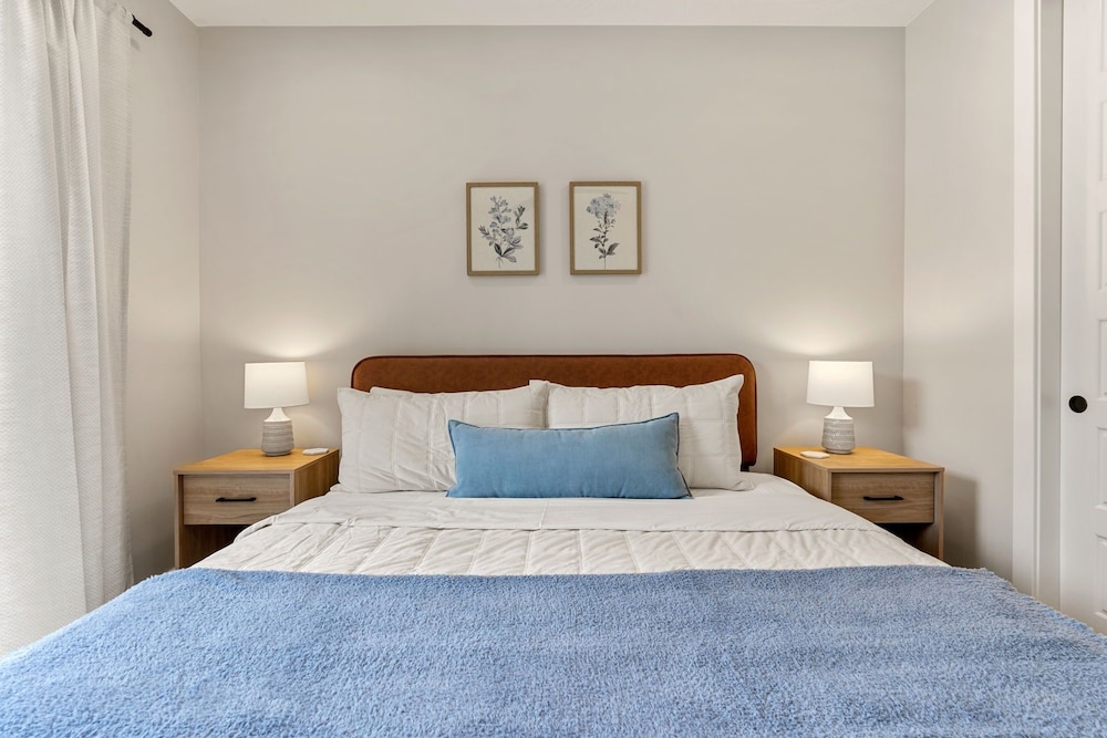 Weekend Vibes 5 Bedroom Townhouse