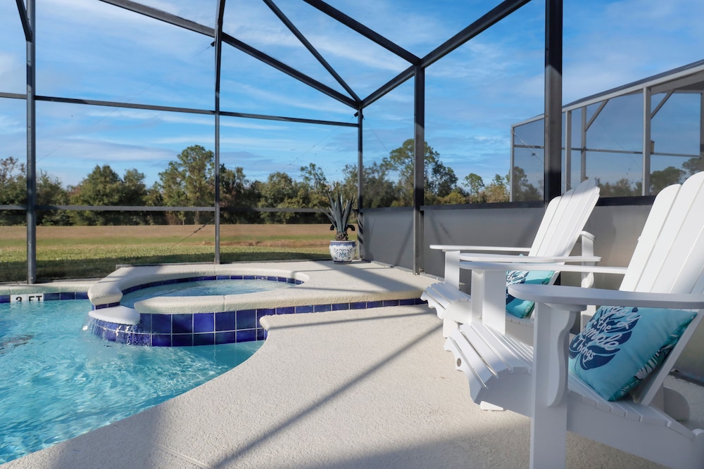 7 Bedrooms Perfect For Large Families Or Groups!