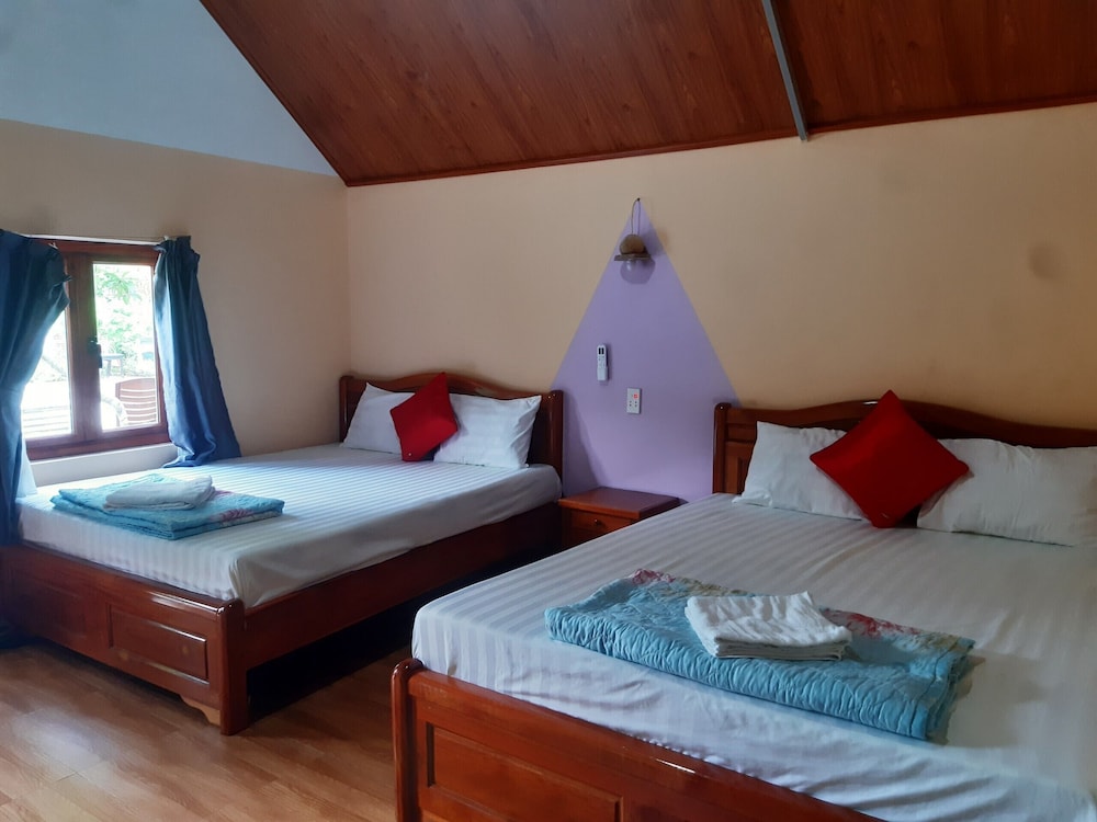 CAT BA PARK HOMESTAY view 3