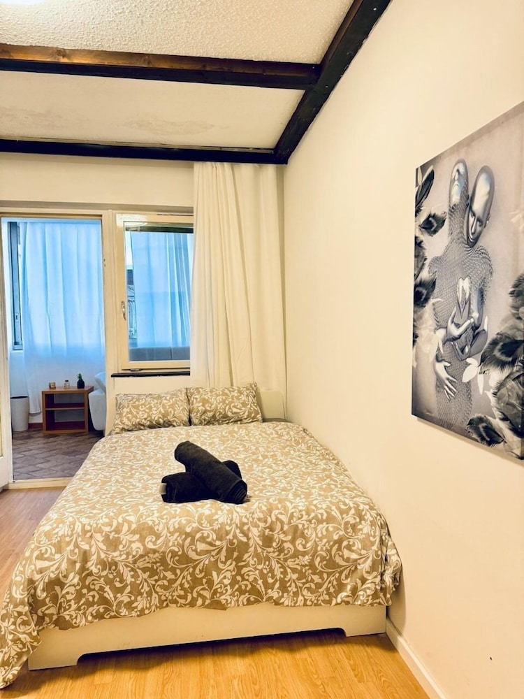 Cozy 7BR Villa Near Blumengarten