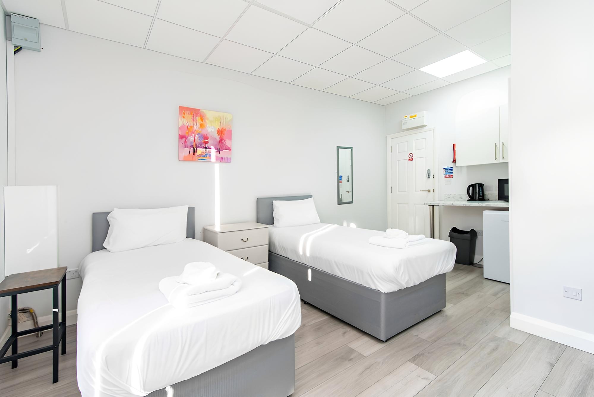 Nottingham Vacations - Hucknall Short Stays - Property Image 8