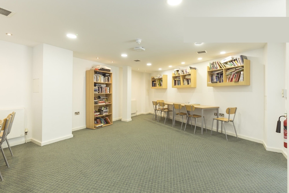 Friendship House - Hostel