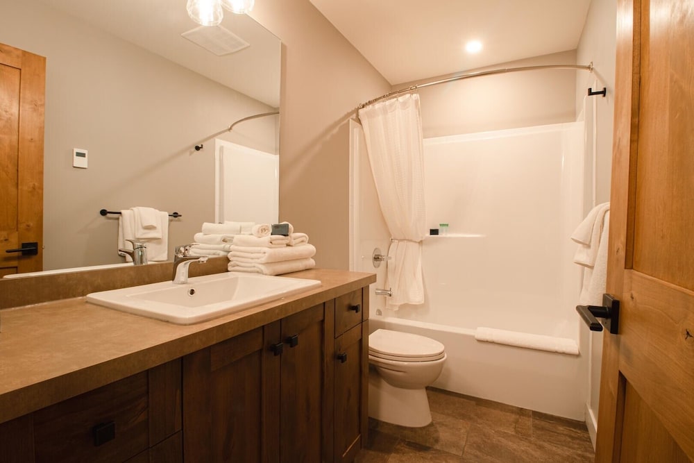 Echo Landing #20 3 Bedroom Townhouse