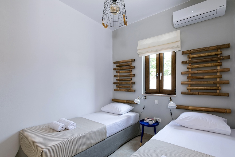 Syra Suites