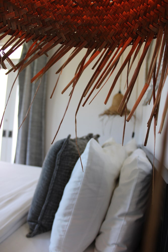 Numero Uno Beach Apartments