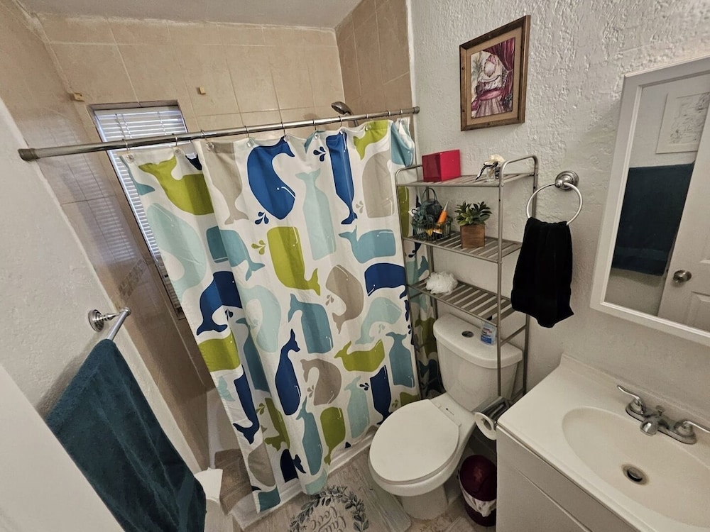 Pet-friendly Brickell Stay Near Beach & City