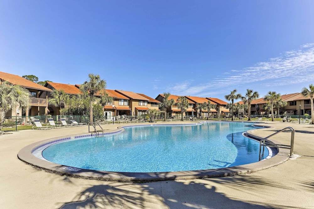 Walk to Beach: PCB Condo w/ Oceanfront Pool Access