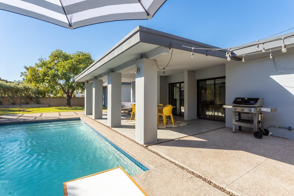 Must See Villa-heated Pool Peloton Full Basketball Court view 4