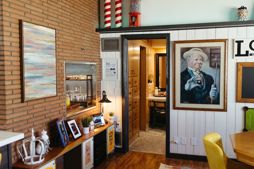 Omaha Vacations - Charming Omaha Retreat - Near Zoo Downtown 3 Bedroom Home by RedAwning - Property Image 57