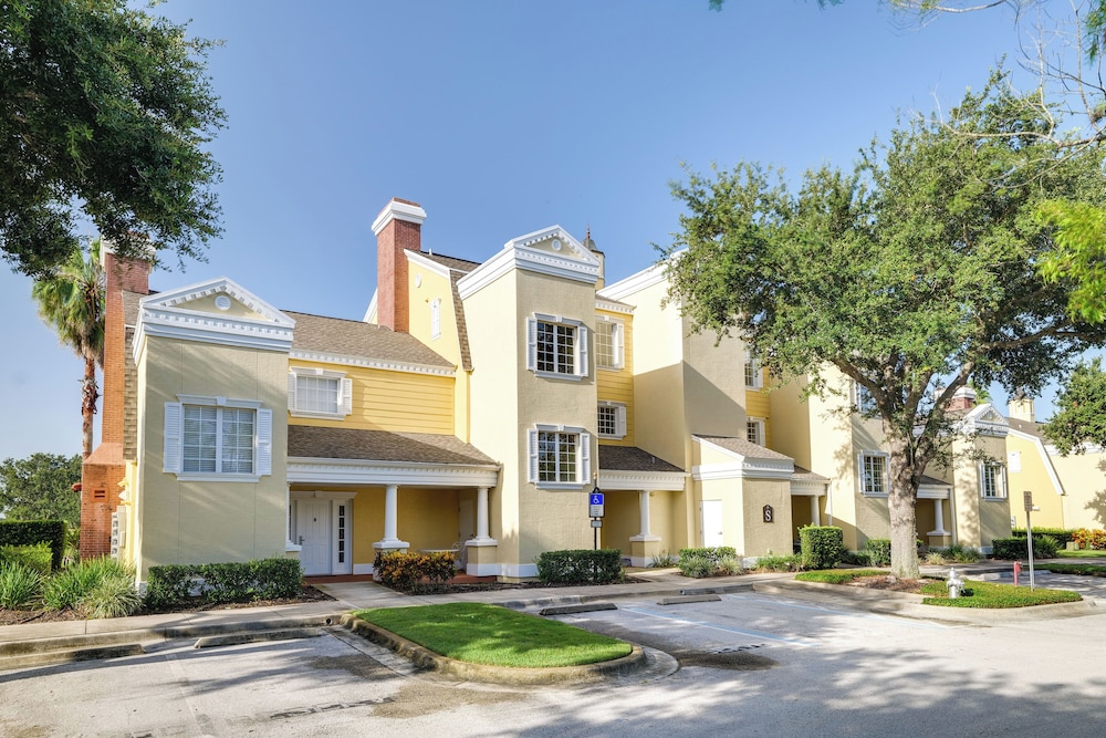 Golf Views: Kissimmee Condo on Reunion Course
