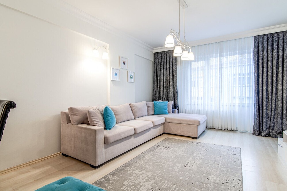 Cozy Flat 650 m to City s Nisantasi Mall