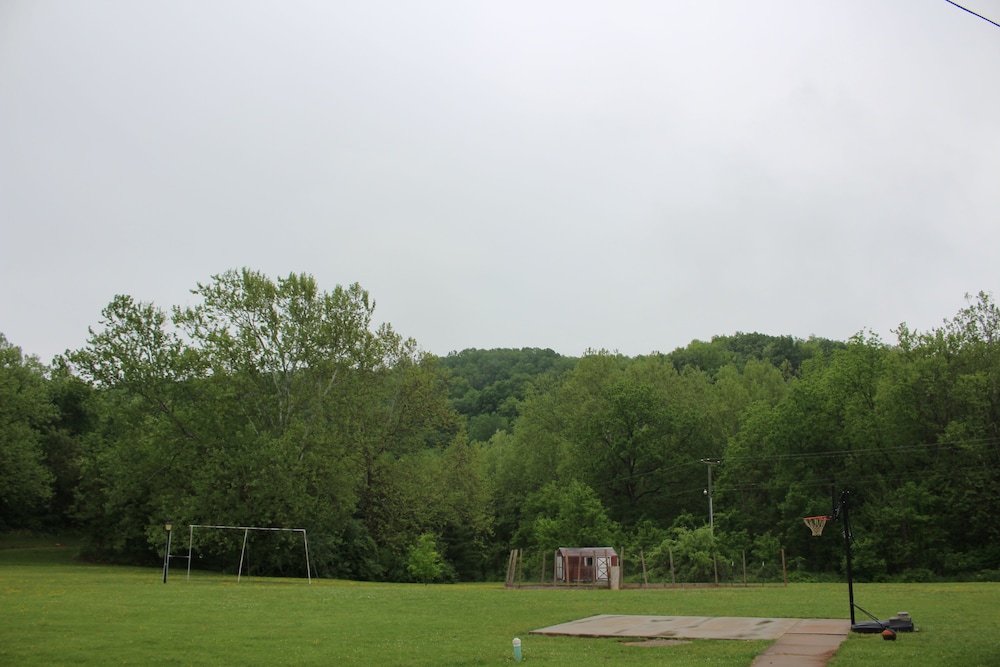 Staunton Vacations - Hometown  Inn - Property Image 15