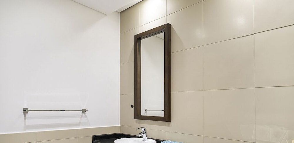 LUX The West Wharf Canal View Suite