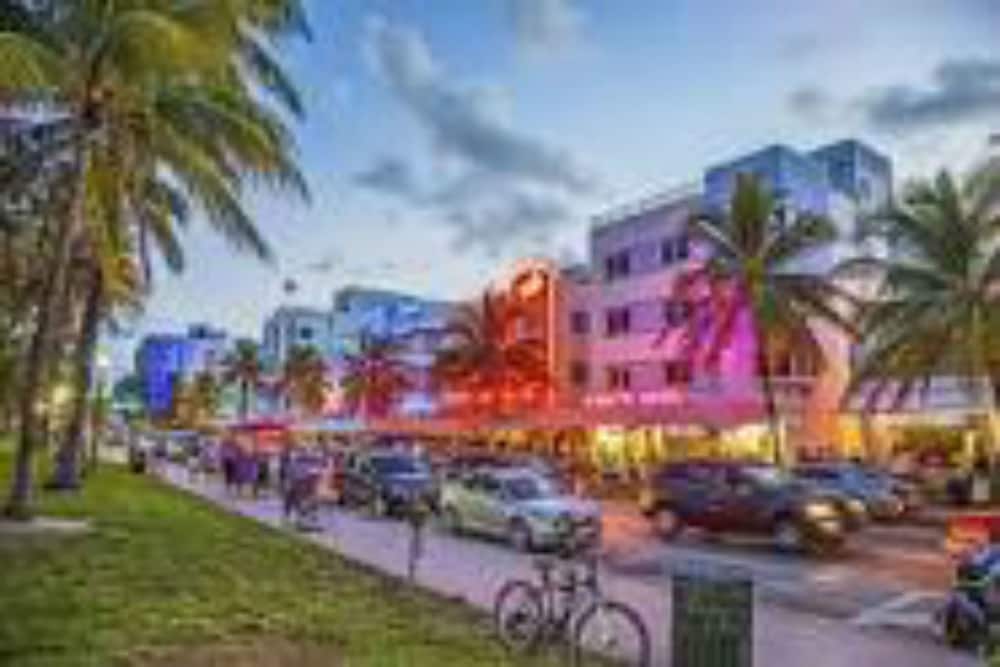 2 Bedroom 2 Bath Penthouse on the Beach