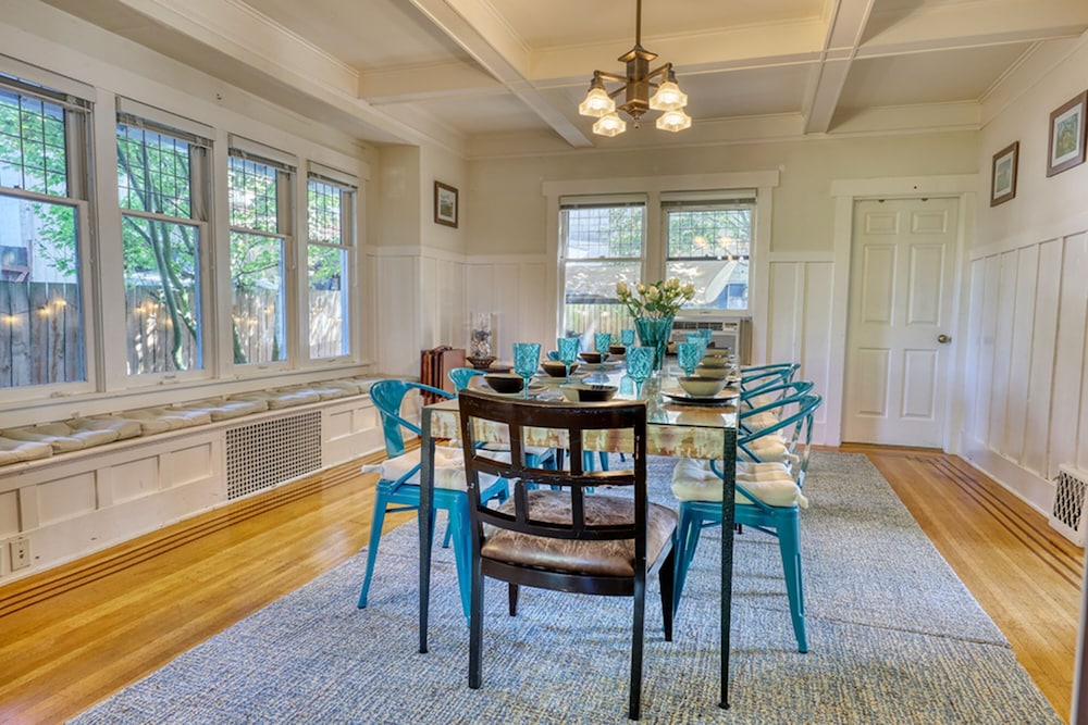Walker’s Delight on Queen Anne