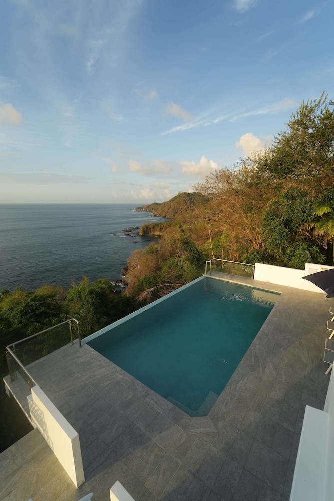 Villa Being - Tobago Luxury B&B