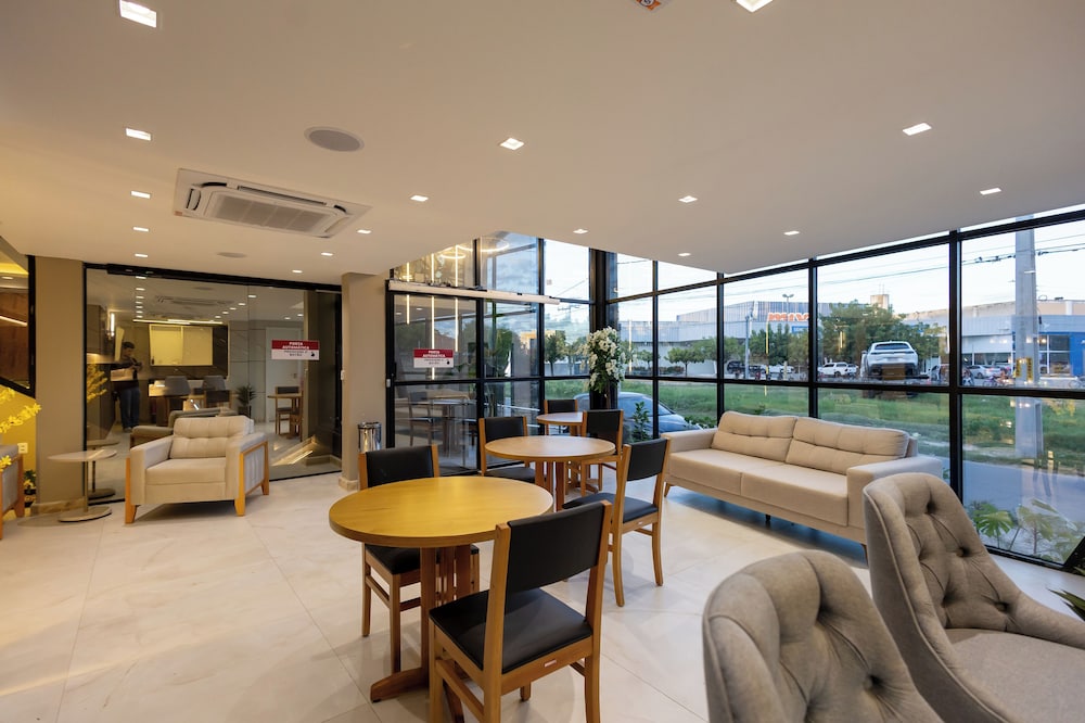 Aira Hotel