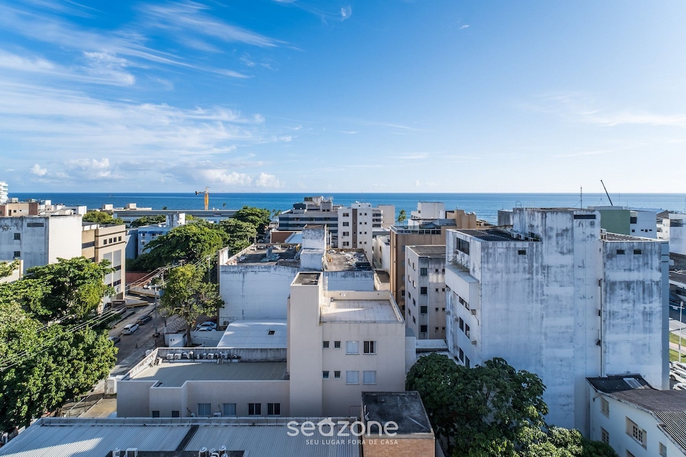 Apartamentos em Prédio c/Academia na Ondina-SSA-HOA