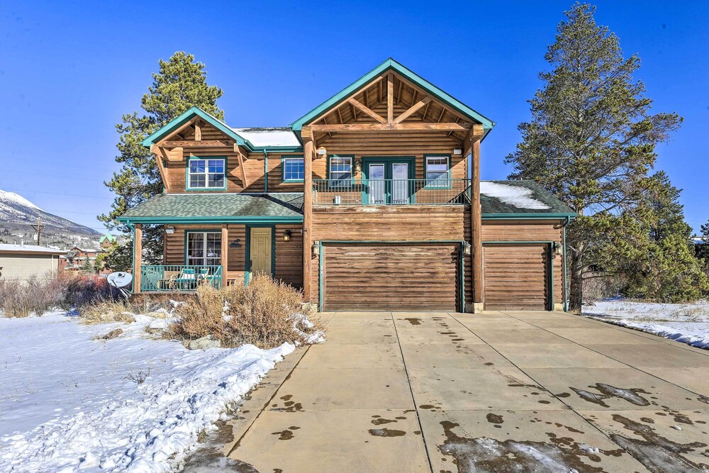 2 Mi to Frisco Slopes: Cozy Retreat w/ Mtn Views!