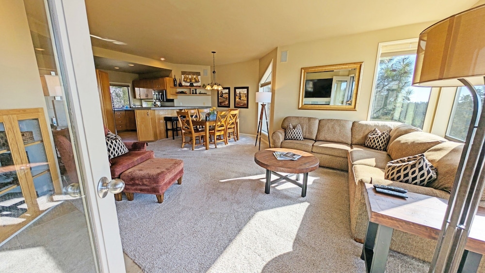 Mt Bachelor Village 324 A Sr 1 Bedroom Condo