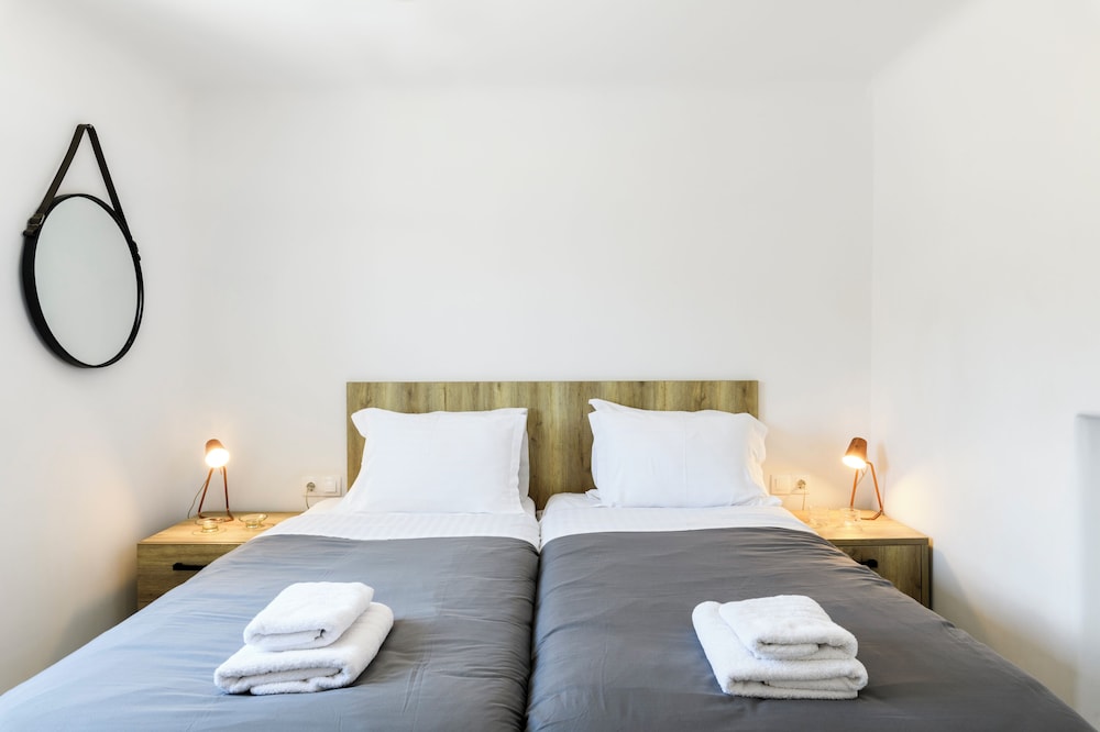 Mykonist Merchia Beach Villas & Suites