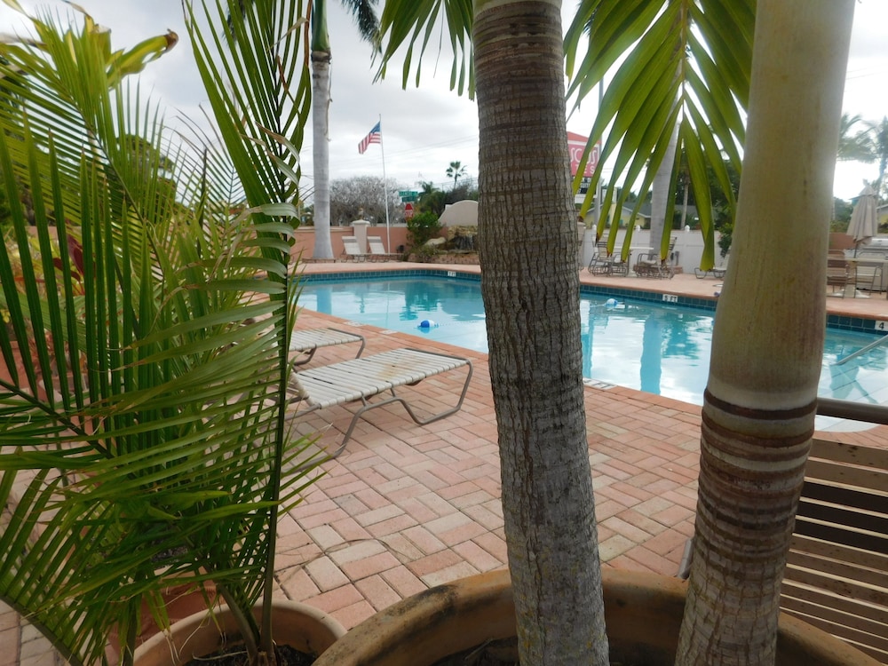 Orlando Vacations - Hibiscus Suites - Gateway to Siesta Key - Property Image 24