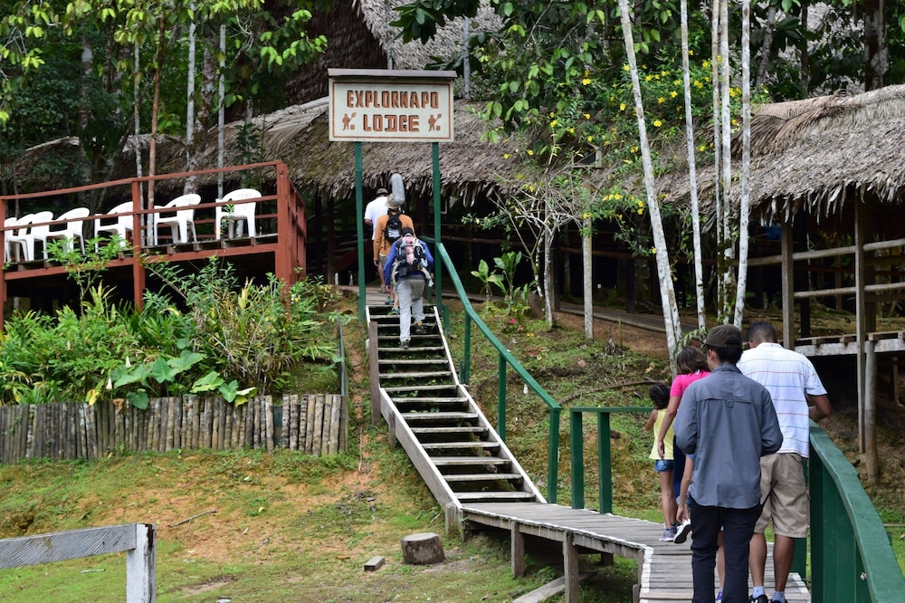 ExplorNapo Lodge