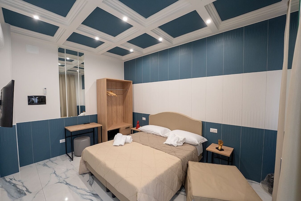 P.C. Boutique H. Napoli Centro by ClaPa Group Dislocated Hospitality