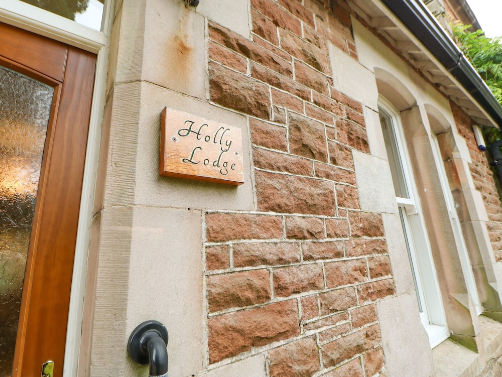 Holly Lodge