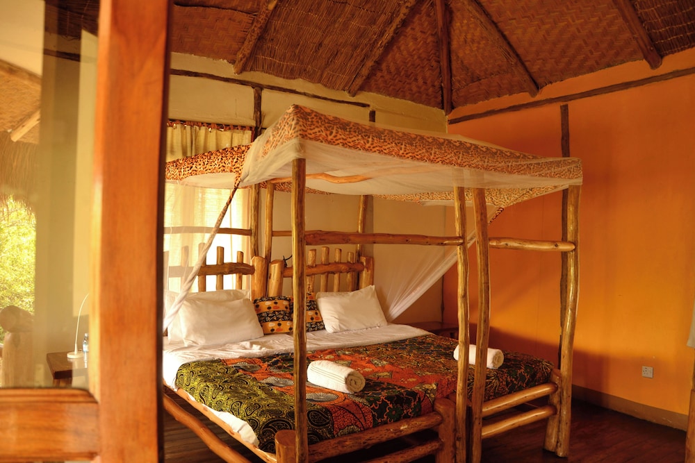Topi Lodge