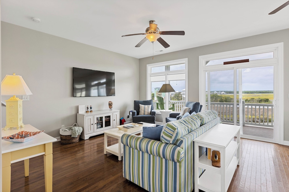 Palm Beach North by Topsail Realty