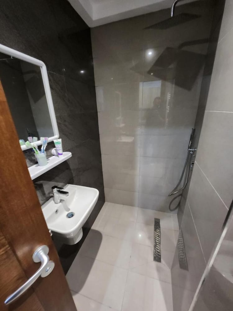 Elegant Furnished S1 With Security in Ariana - Tunisia