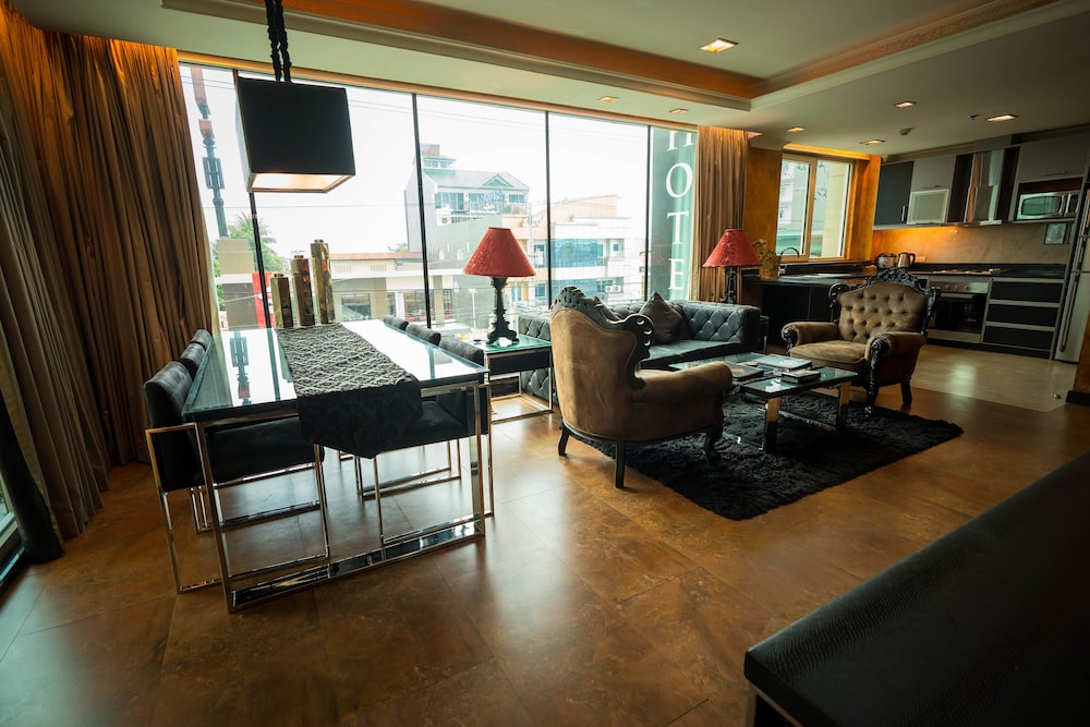 Fields Plaza Hotel, photo 22