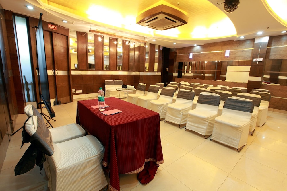 meeting & event spaces