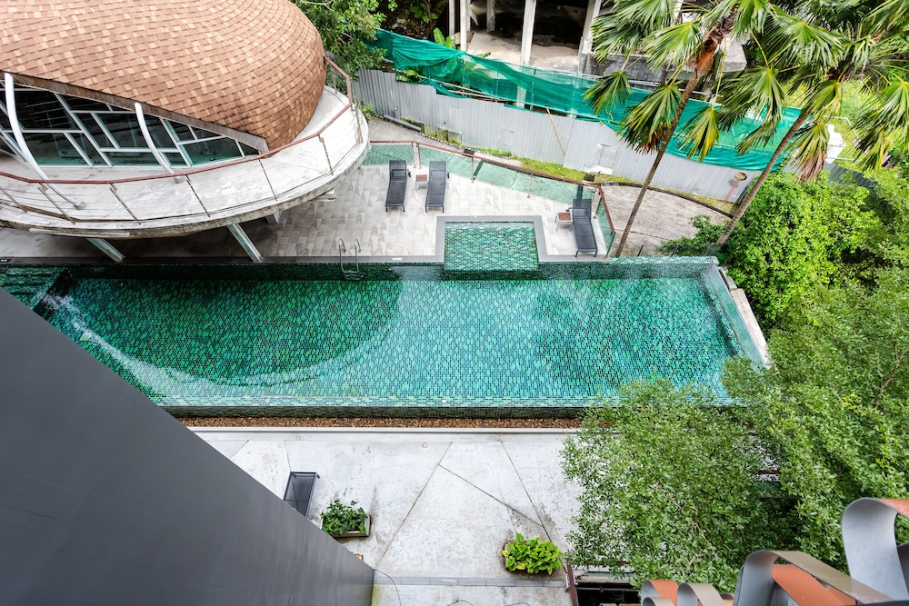 Emerald Terrace by Lofty