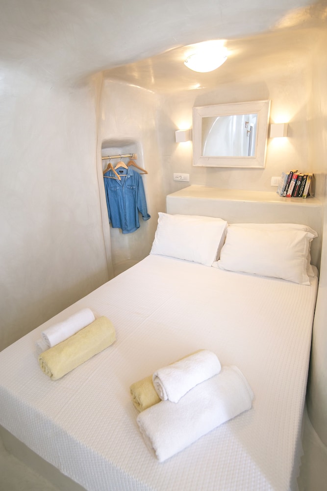 White Cave House photo 3