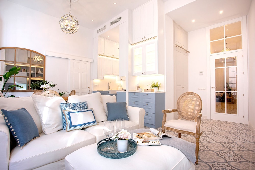 Exclusive 2 bd in the Center of Málaga. Marín García VI