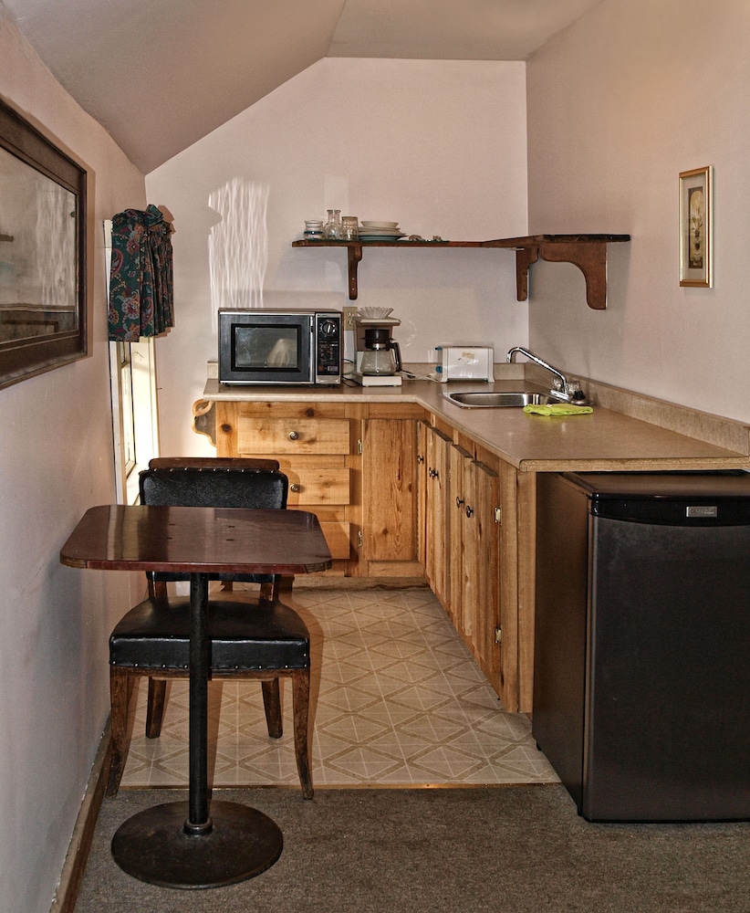 Likely Lodge