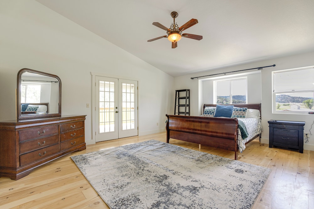 Creekside Florrisant Hideaway - Great for Anglers!