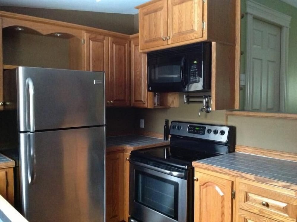 Rice House Vacation Rental - Image 5