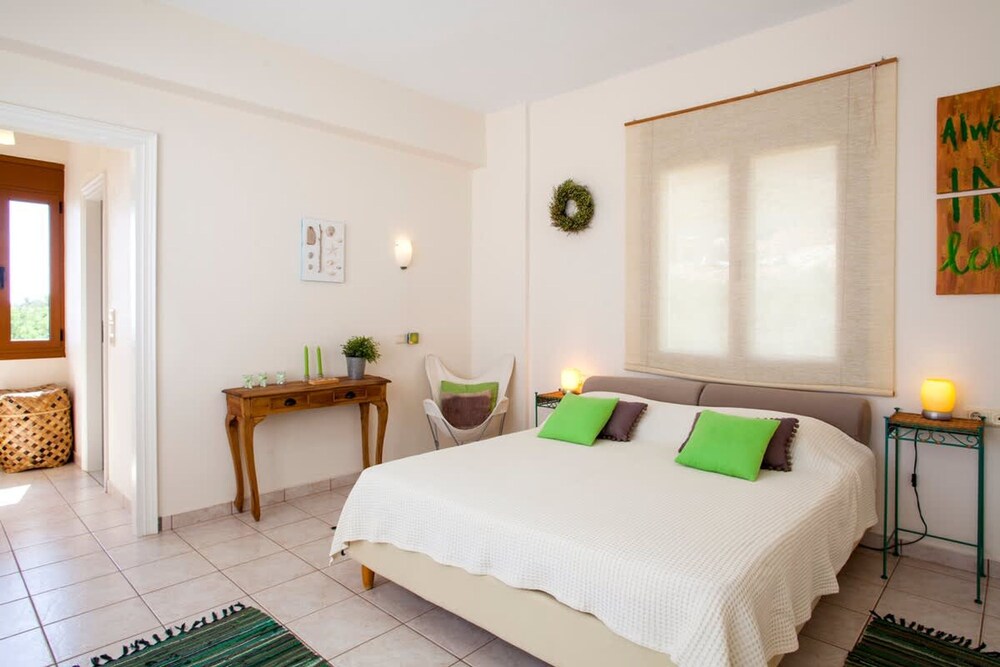 Artemis Spacious Luxury Villa With XL Private Pool
