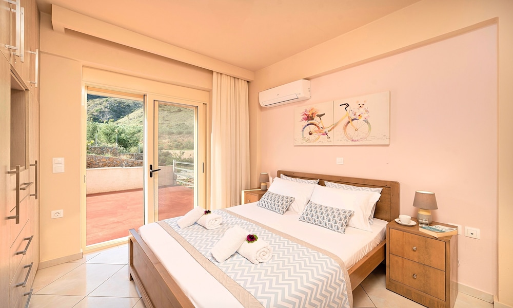 Aqua Blue Villas with Heated Pool