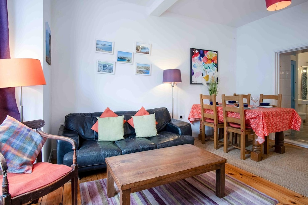 Sea Glass - 2 Bedroom Apartment - Manorbier