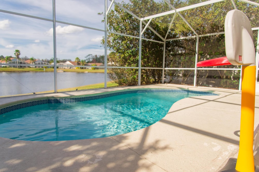 Paradise Island by Orlando Short Term - Image 4